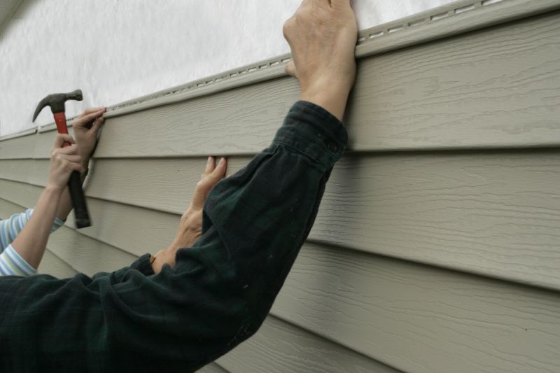 Installing Vinyl Siding on a Corner